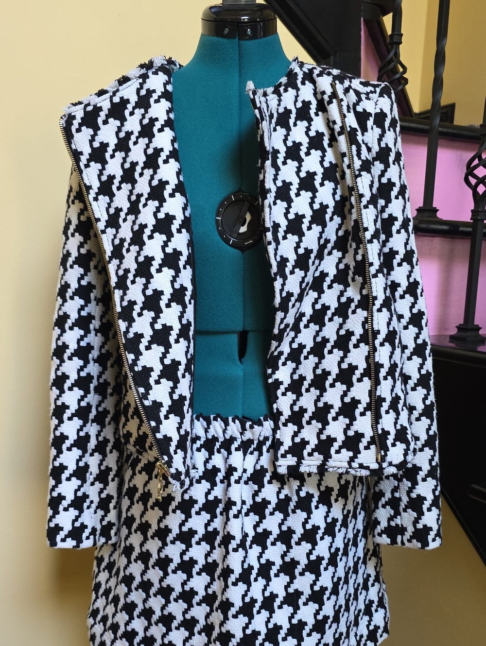Never Worn QMack Houndstooth Jacket & Skirt Suit Set - SZ S - Picture 4 of 8